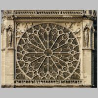 Notre-Dame de Paris, photo Vassil, Wikipedia, Rosace, Vue extérieure de la rosace sud, restaurée en 1737.jpg